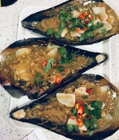 Kao Dai Zi(烤带子) is a must-try item from the menu when you're enjoying Chuan'r at Hong Lv Deng in Shanghai